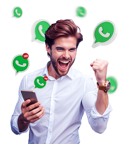 Homem comemora segurando celular com notiicações do WhatsApp ao seu redor.